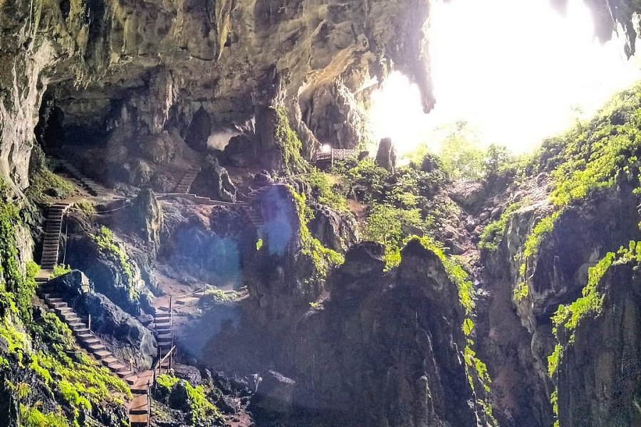 fairy caves kuching sarawak