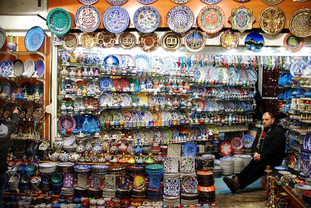 tempat menarik wajib di istanbul - the grand bazaar turki