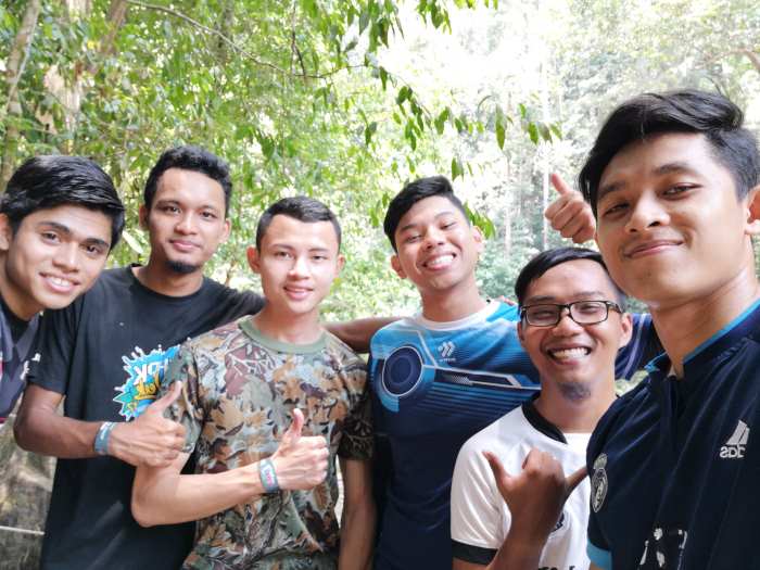 rombongan student kenyir