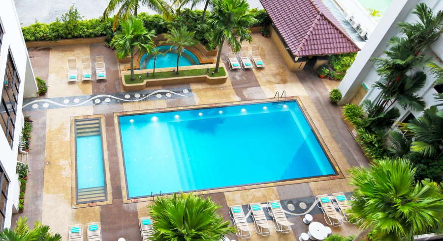 swimming pool kanak-kanak dan dewasa di hotel bayview georgetown penang