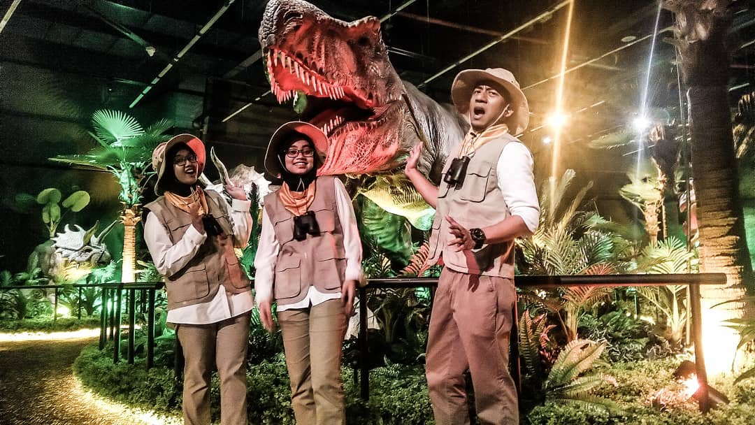 dinasour encounter zoo melaka