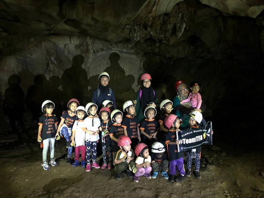 gua damai extreme park budak budak