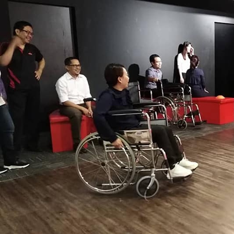 dialogue in the dark