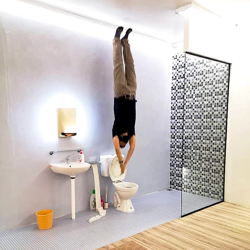 rumah terbalik kuching