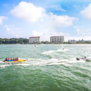 pantai teluk kemang