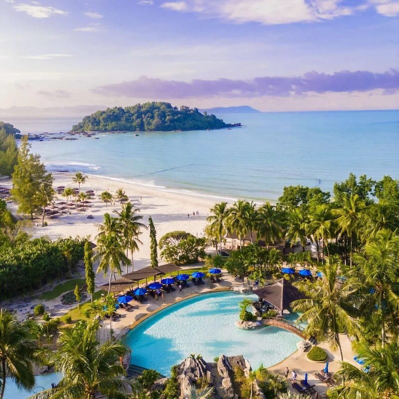 berjaya langkawi berjaya resort langkawi view kolam renang dan pantai
